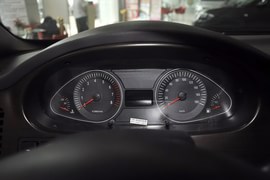 2011款江淮瑞风2.4L一家亲