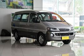 2011款江淮瑞风2.4L一家亲