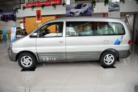 2011款江淮瑞风2.4L一家亲