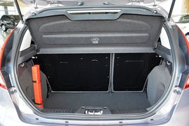 2013款福特嘉年华两厢1.5L自动时尚型