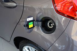 2013款福特嘉年华两厢1.5L自动时尚型