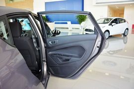 2013款福特嘉年华两厢1.5L自动时尚型