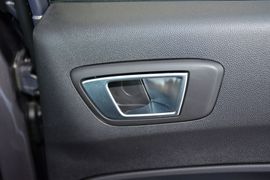 2013款福特嘉年华两厢1.5L自动时尚型