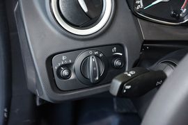 2013款福特嘉年华两厢1.5L自动时尚型