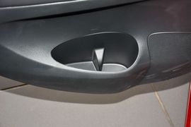 2014款日产骐达1.6L