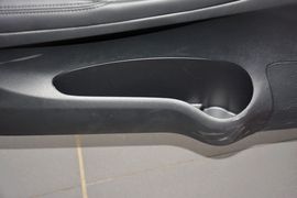2014款日产骐达1.6L