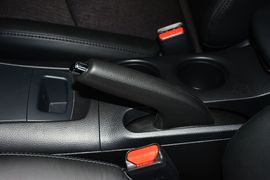 2014款日产骐达1.6L