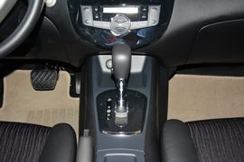 2014款日产骐达1.6L