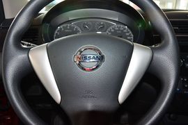 2014款日产骐达1.6L