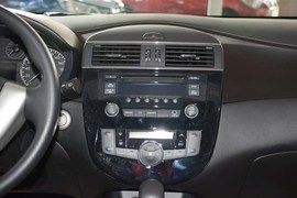 2014款日产骐达1.6L