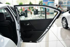 2015款本田雅阁2.0L