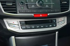 2015款本田雅阁2.0L