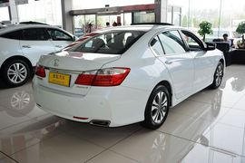 2015款本田雅阁2.0L