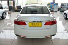 2015款本田雅阁2.0L