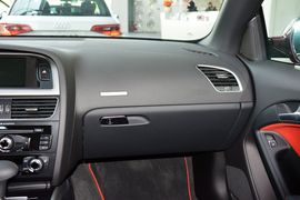 2014款奥迪A5敞篷45TFSI风尚版