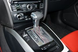 2014款奥迪A5敞篷45TFSI风尚版