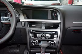 2014款奥迪A5敞篷45TFSI风尚版