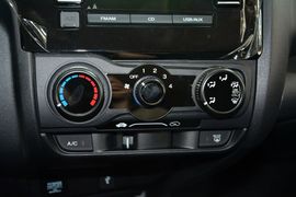 2014款本田飞度1.5L