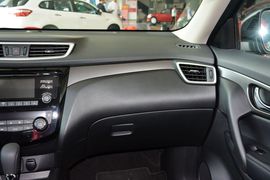 2014款日产奇骏2.0L