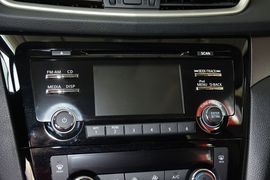 2014款日产奇骏2.0L
