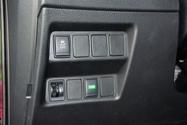 2014款日产奇骏2.0L