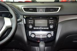 2014款日产奇骏2.0L