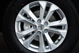 2014款日产奇骏2.0L