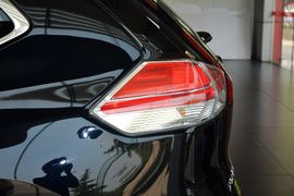2014款日产奇骏2.0L