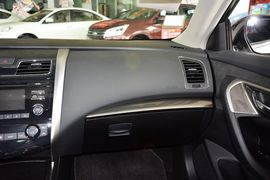 2015款日产天籁2.0L