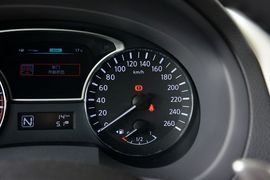 2015款日产天籁2.0L