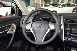 2015款日产天籁2.0L