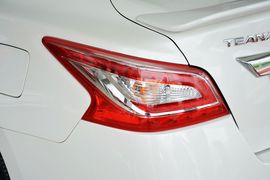 2015款日产天籁2.0L