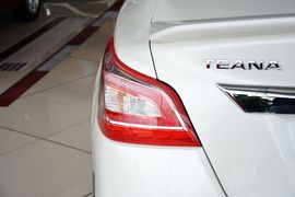 2015款日产天籁2.0L