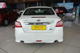 2015款日产天籁2.0L