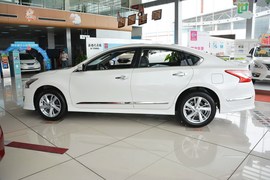 2015款日产天籁2.0L