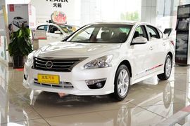 2015款日产天籁2.0L