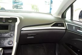 2013款福特蒙迪欧1.5L
