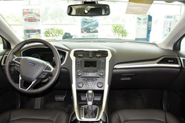 2013款福特蒙迪欧1.5L