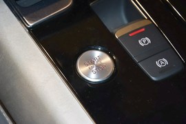 2014款奥迪A8L