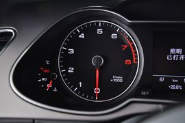 2015款奥迪A4L