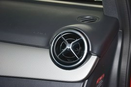 2015款奔驰B200动感型