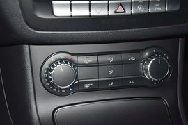 2015款奔驰B200动感型