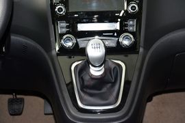 2014款哈弗H6升级版1.5T手动两驱精英型