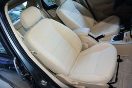 2015款北汽绅宝D20三厢1.5L自动乐尚版