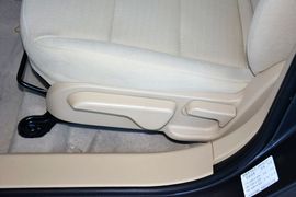 2015款北汽绅宝D20三厢1.5L自动乐尚版