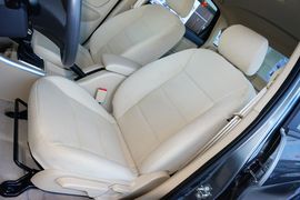 2015款北汽绅宝D20三厢1.5L自动乐尚版