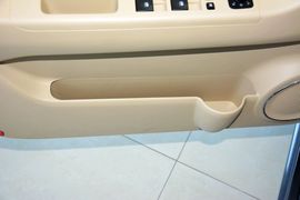 2015款北汽绅宝D20三厢1.5L自动乐尚版