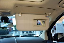 2015款北汽绅宝D20三厢1.5L自动乐尚版