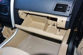 2015款北汽绅宝D20三厢1.5L自动乐尚版