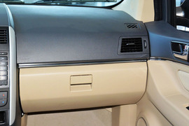 2015款北汽绅宝D20三厢1.5L自动乐尚版